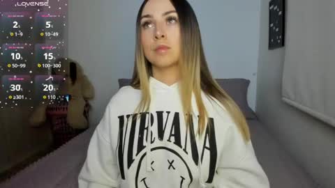 Snapshot of sophi_moreno chatting on 06-09-26, 03:40 Sofi online show from 06-09-26, 03:40