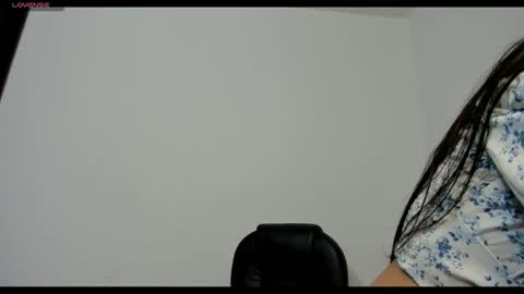 Snapshot of sophia_118 chatting on 11-23-25, 06:30 sophia_118 online show from 11-23-25, 06:30