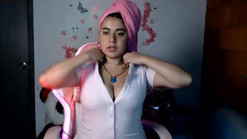 sophia online show from 03-08-26, 01:03