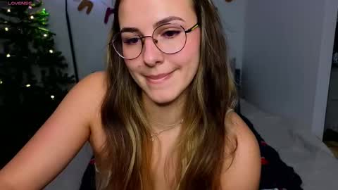 Sophia online show from 12-19-25, 08:54