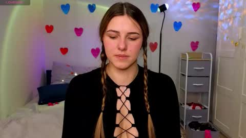 Sophia online show from 02-05-26, 08:41