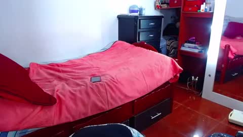 Snapshot of sophia_greey chatting on 05-12-26, 11:07 sophia_greey online show from 05-12-26, 11:07