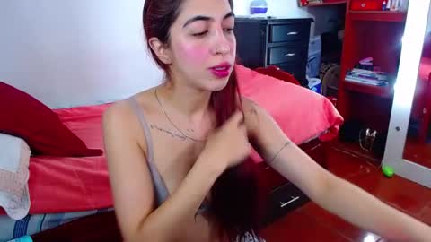 Snapshot of sophia_greey chatting on 05-14-26, 10:11 sophia_greey online show from 05-14-26, 10:11