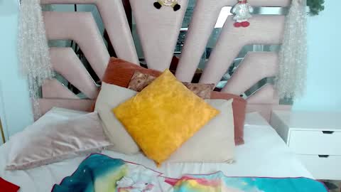 Snapshot of sophia_hadid chatting on 12-23-24, 10:12 Sophia online show from 12-23-24, 10:12