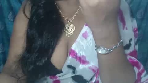 Snapshot of sophia_indian chatting on 11-06-25, 06:14 Sophia Tamil online show from 11-06-25, 06:14