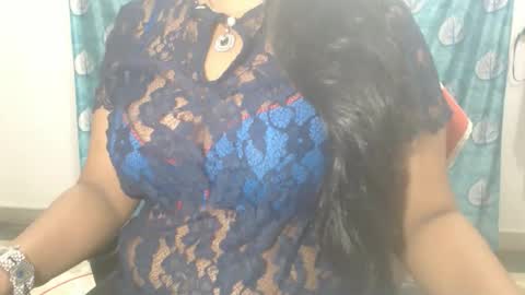 Snapshot of sophia_indian chatting on 05-18-26, 05:19 Sophia Tamil online show from 05-18-26, 05:19