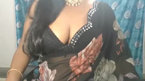 Snapshot of sophia_indian chatting on 06-02-26, 04:36 Sophia Tamil online show from 06-02-26, 04:36