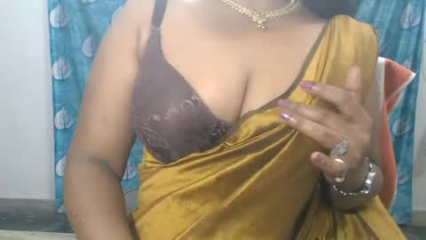 Snapshot of sophia_indian chatting on 07-10-26, 06:28 Sophia Tamil online show from 07-10-26, 06:28