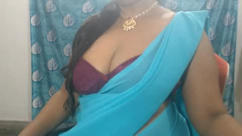 Snapshot of sophia_indian chatting on 07-21-26, 03:53 Sophia Tamil online show from 07-21-26, 03:53