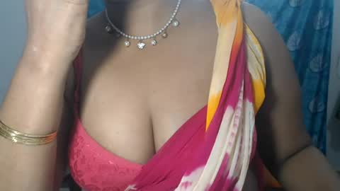 Snapshot of sophia_indian chatting on 07-24-26, 05:27 Sophia Tamil online show from 07-24-26, 05:27