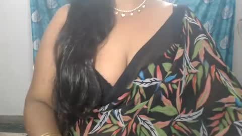 Snapshot of sophia_indian chatting on 07-25-26, 06:11 Sophia Tamil online show from 07-25-26, 06:11