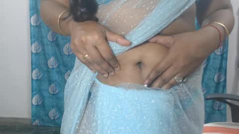 Snapshot of sophia_indian chatting on 07-26-26, 04:20 Sophia Tamil online show from 07-26-26, 04:20
