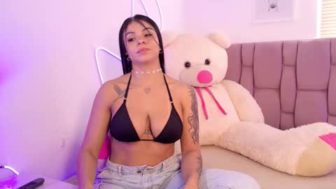 Sophia Carson online show from 12-04-25, 06:49