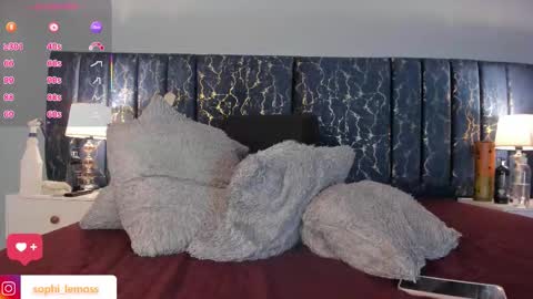 Sofia  online show from 11-25-25, 08:20