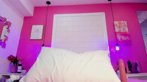 Snapshot of sophia_models chatting on 07-15-26, 08:47 Sophia online show from 07-15-26, 08:47