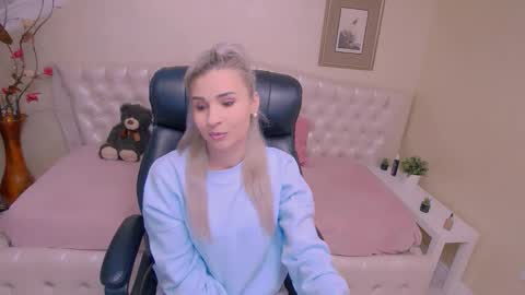 sophia smith4146 online show from 01-11-26, 12:43