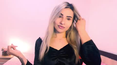 sophia smith4146 online show from 03-01-26, 04:03