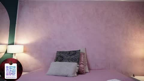 Snapshot of sophia_wilsonn_ chatting on 05-22-26, 11:16 Sofi online show from 05-22-26, 11:16