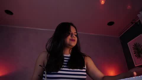 Snapshot of sophia_wilsonn_ chatting on 06-01-26, 11:23 Sofi online show from 06-01-26, 11:23