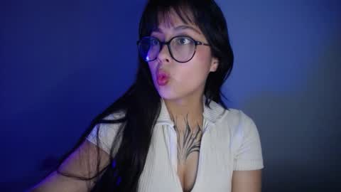 Sophi  online show from 03-26-26, 02:06