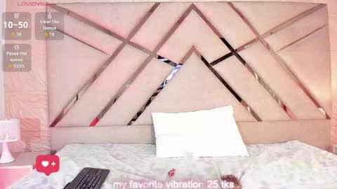 Sophia Paris online show from 04-16-26, 03:51