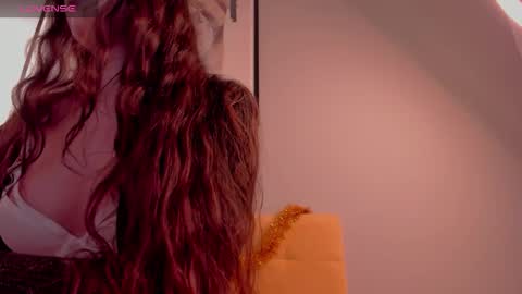 Snapshot of sophiaa_sensual chatting on 01-06-26, 01:31 Sophia online show from 01-06-26, 01:31