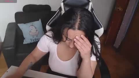 sophiaa_vega_ online show from 06-12-26, 05:45