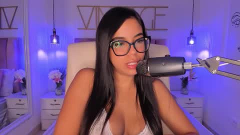 Sophie Hill  online show from 11-05-25, 07:47