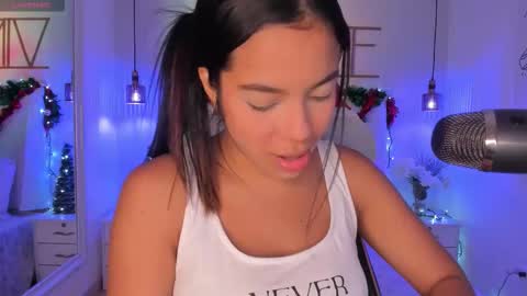 Sophie Hill  online show from 12-03-25, 08:29