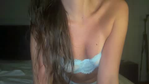 Snapshot of sophiaamaee chatting on 07-14-26, 04:17 sophiamae online show from 07-14-26, 04:17
