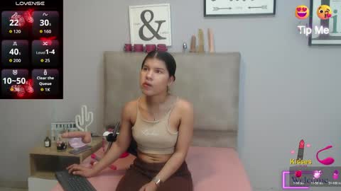 Sophia Bedford online show from 04-18-26, 01:48