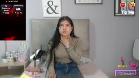 Sophia Bedford online show from 05-13-26, 06:16