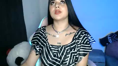 Snapshot of sophiadazza666 chatting on 07-05-26, 11:01 sophia online show from 07-05-26, 11:01