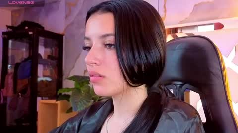 sophiadoll_tf online show from 06-08-26, 01:00
