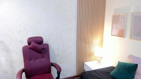 Sophia online show from 05-31-26, 12:01