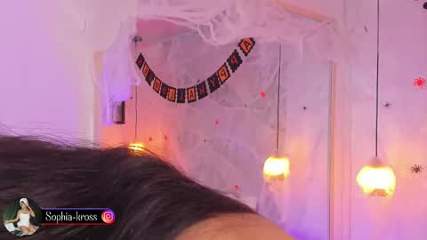 Sophia  online show from 10-26-25, 08:31