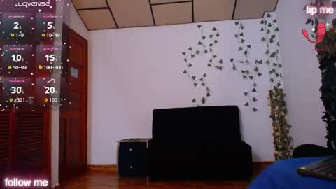 Snapshot of sophiamiller6 chatting on 05-02-26, 01:16 sophiamiller6 online show from 05-02-26, 01:16