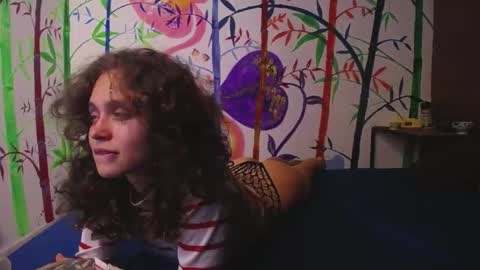 Snapshot of sophiamiller6 chatting on 06-11-26, 02:00 sophiamiller6 online show from 06-11-26, 02:00