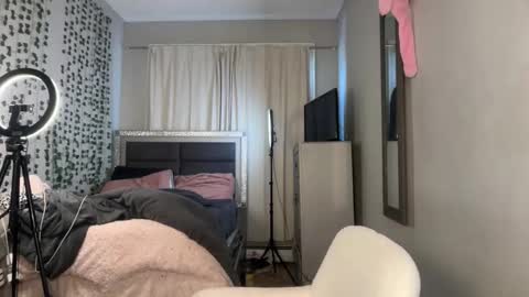 Sophia online show from 01-05-26, 05:27