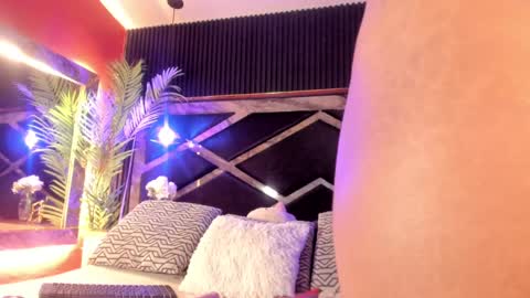 SophiaSmiths online show from 02-27-25, 08:31