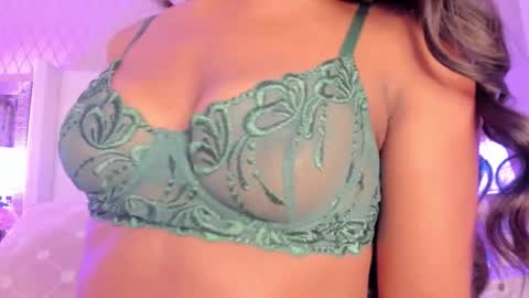 SophiaSmiths online show from 09-28-25, 11:37