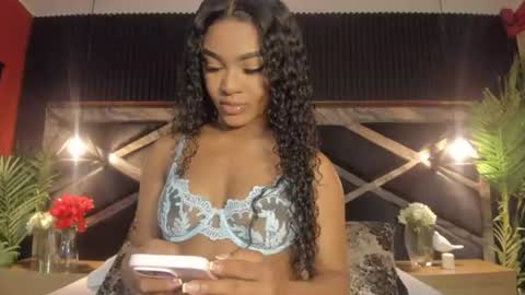 Snapshot of sophiasmiths_ chatting on 06-23-26, 03:43 SophiaSmiths online show from 06-23-26, 03:43