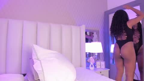 Snapshot of sophiasmiths_ chatting on 07-14-26, 02:05 SophiaSmiths online show from 07-14-26, 02:05