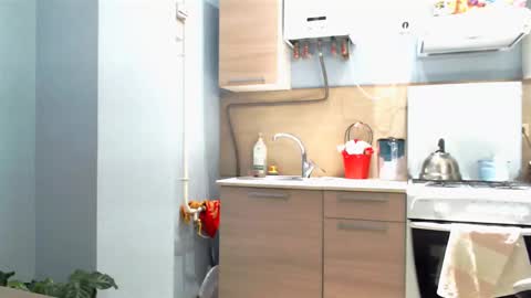 Sophia online show from 12-12-24, 10:42