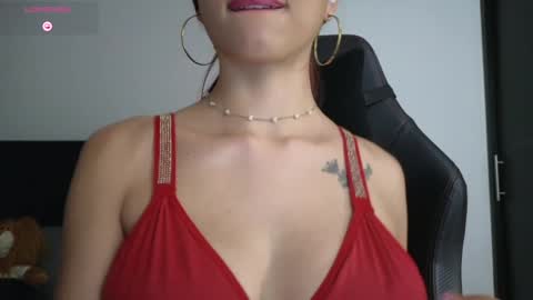 Sophy online show from 01-31-25, 04:14