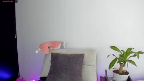 Snapshot of sophie_001 chatting on 01-13-25, 08:15 Sophie online show from 01-13-25, 08:15