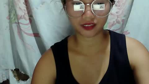 sophie_193 online show from 04-18-26, 07:07
