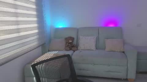Sophie  online show from 06-11-26, 04:27