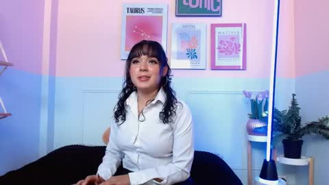 Sophie  online show from 05-06-26, 02:00
