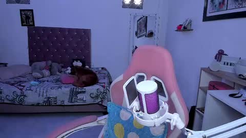 sophie doll online show from 04-25-26, 09:56